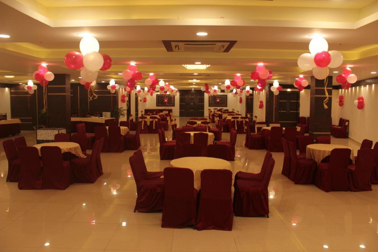 Chinhat Hotel Solitaire מראה חיצוני תמונה