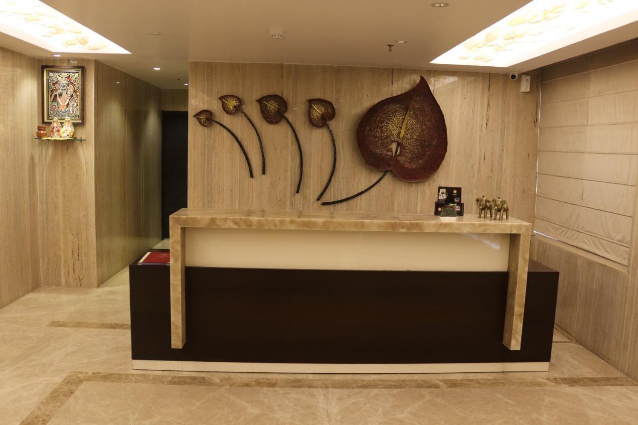 Chinhat Hotel Solitaire מראה חיצוני תמונה
