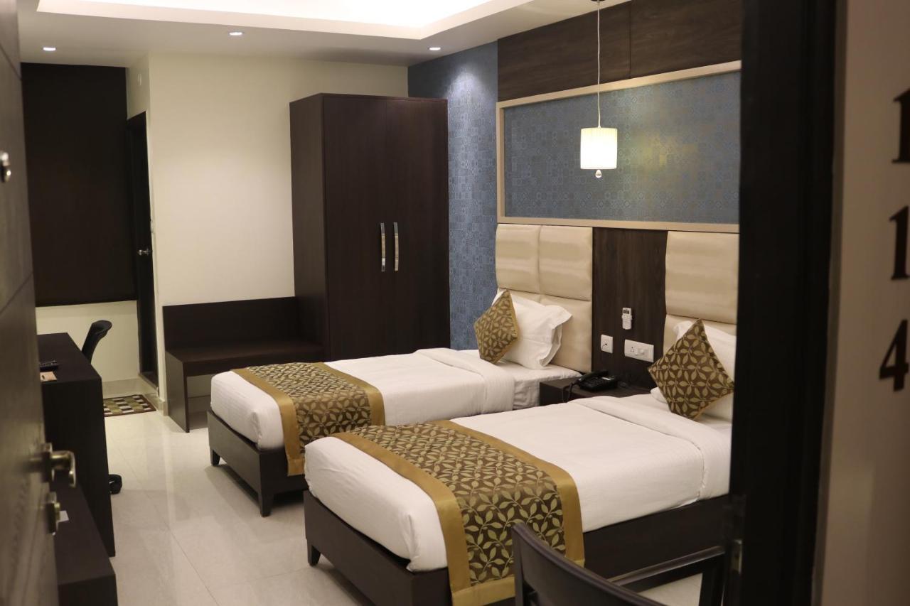Chinhat Hotel Solitaire מראה חיצוני תמונה