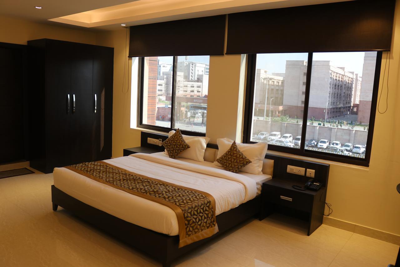 Chinhat Hotel Solitaire מראה חיצוני תמונה
