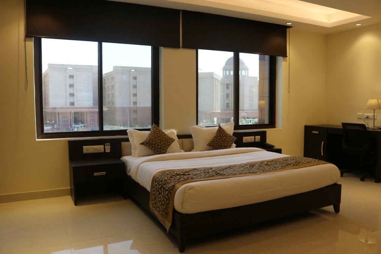 Chinhat Hotel Solitaire מראה חיצוני תמונה