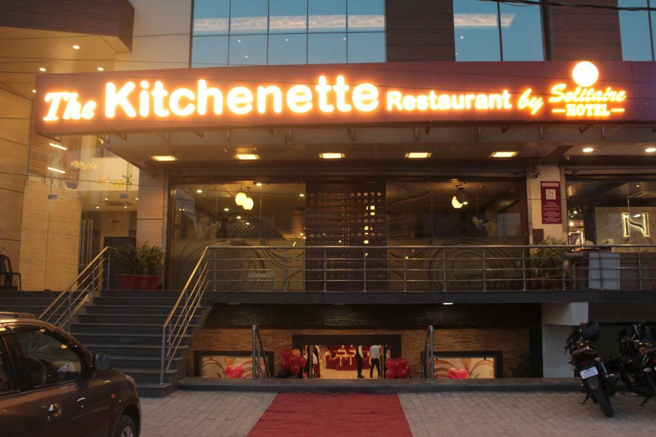 Chinhat Hotel Solitaire מראה חיצוני תמונה